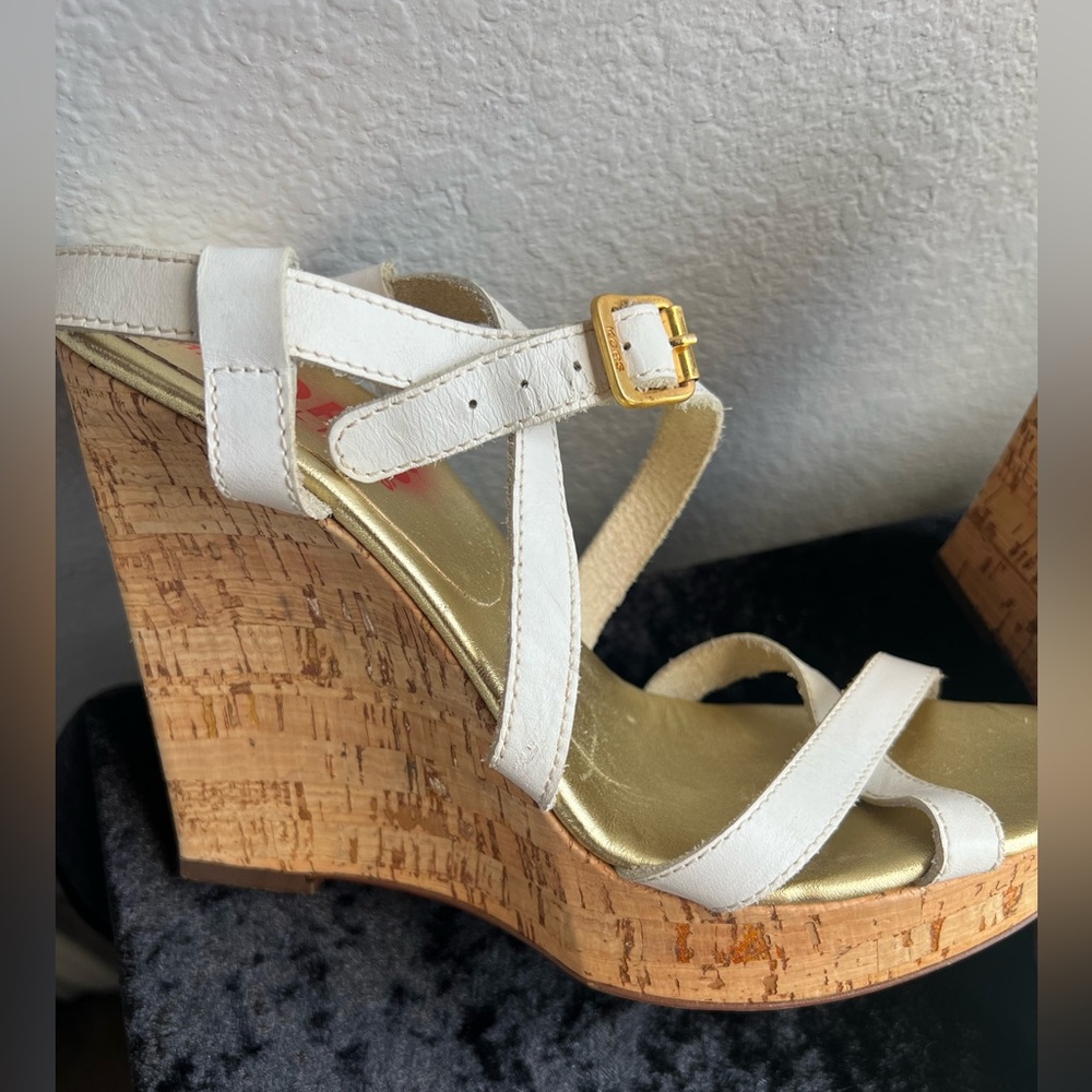 Michael Kors White Gold Wedge Sandals
ALL WHITE PARTY SUMMER WEAR - Picture 11 of 12